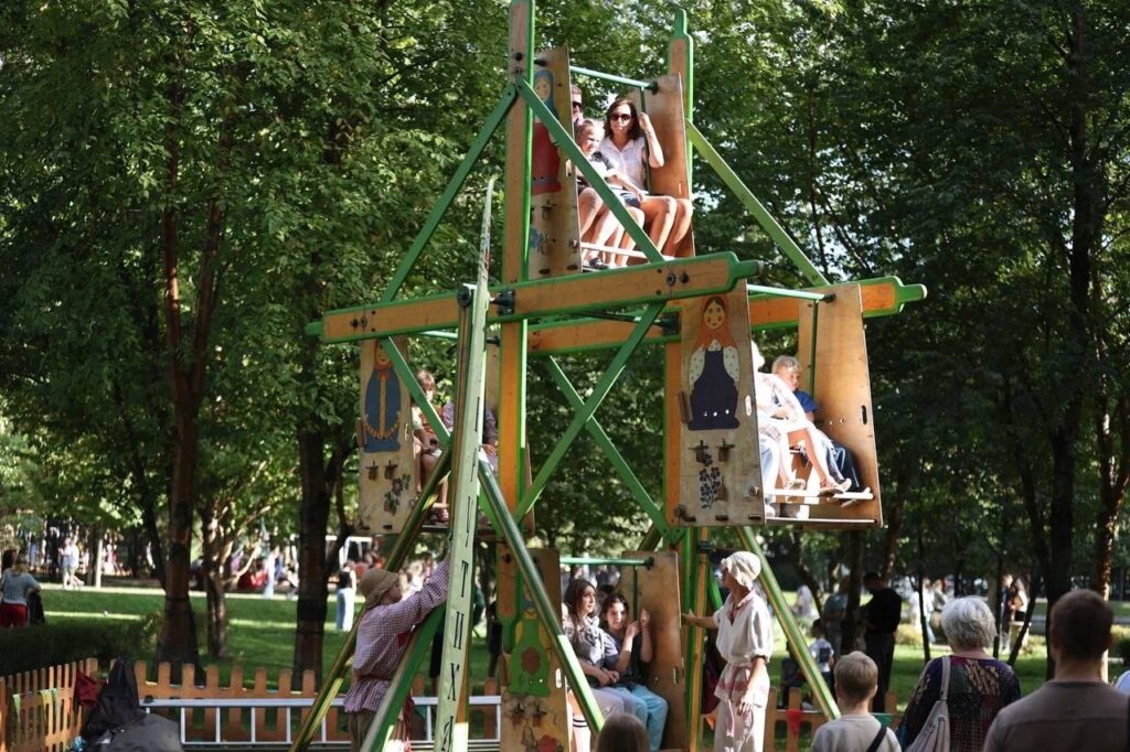 В Москве в усадьбе Трубецких в Хамовниках прошёл фестиваль «Наши корни»!