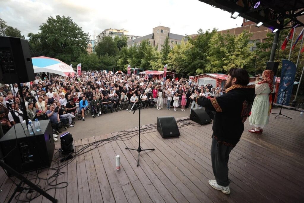 В Москве в усадьбе Трубецких в Хамовниках прошёл фестиваль «Наши корни»!