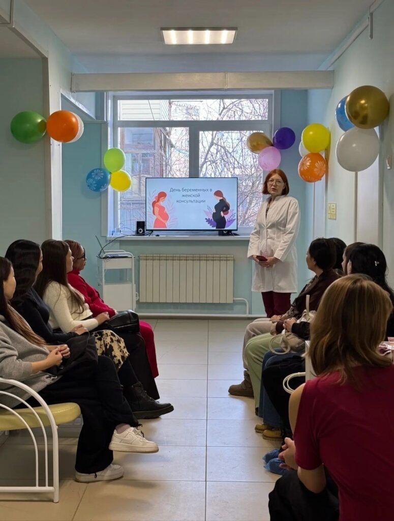 Русская Община поздравила будущих мам с праздником!